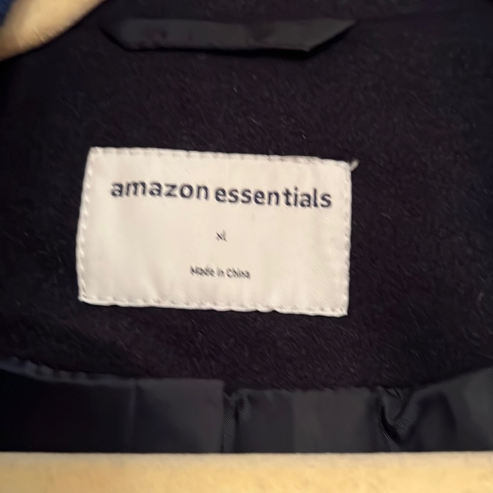 Amazon essentials - Picture 6 of 13